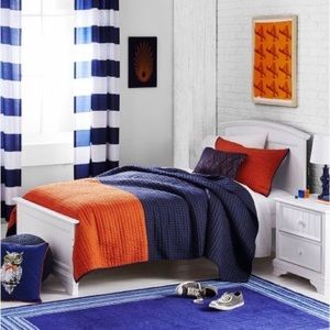 Twin boys quilt comforter set.